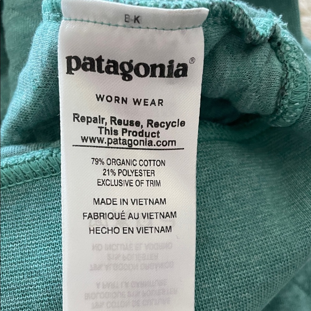 Patagonia Women’s Quilted Pullover - Picture 7 of 8
